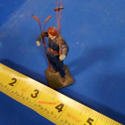 LOT 153 METAL SKIER