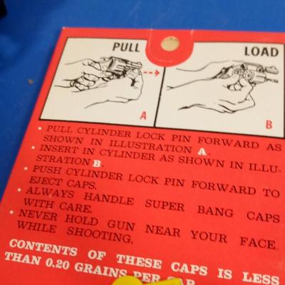 LOT 156 VINTAGE TOY CAP GUN AND CAPS