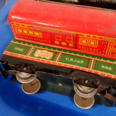 LOT 158 SEVEN OLD TIN TRAIN CARS