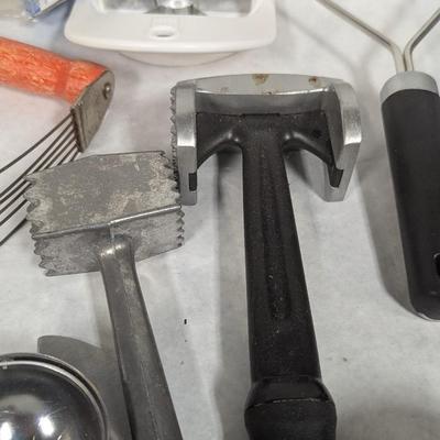 Assortment Of Kitchen Accessories