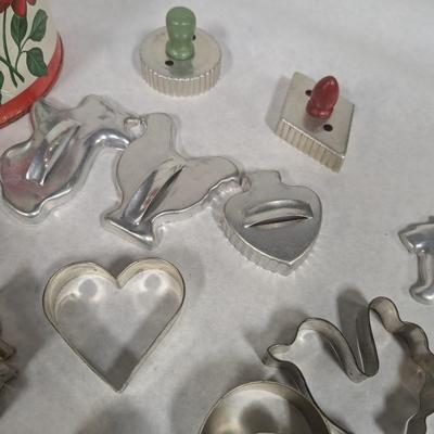 Assortment Of Vintage Cookie Cutters