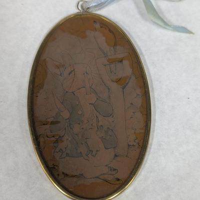 Peter Rabbit Medallion