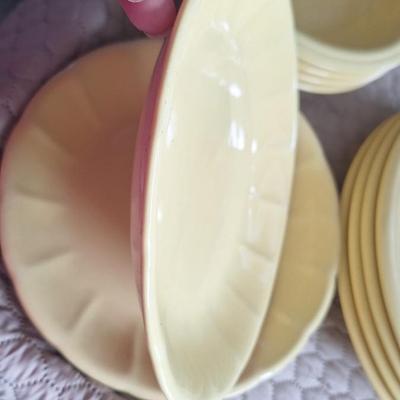 Gibson dishes set service for four yellow