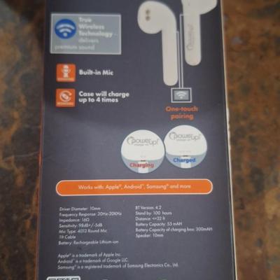 Wireless Bluetooth headphones