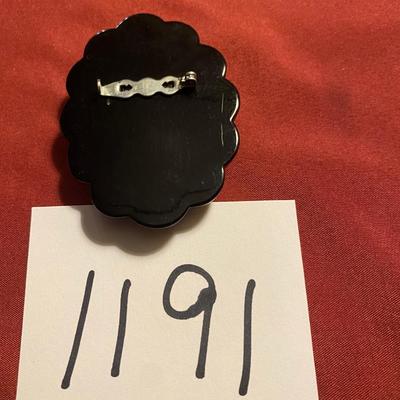 Vintage Bakelite Mourning Brooch