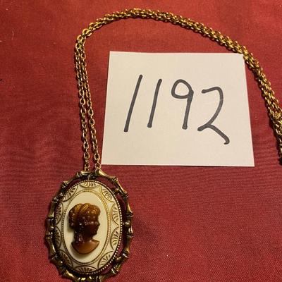 Vintage Cameo Brooch Pendant Necklace
