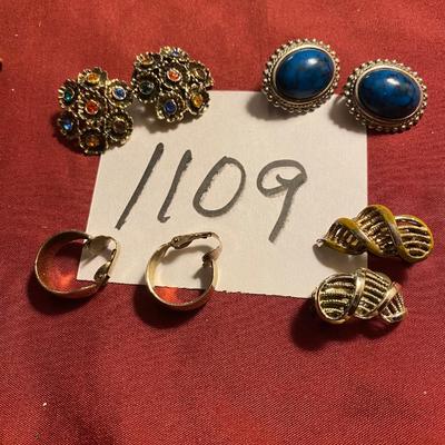 Vintage Clip on Earrings