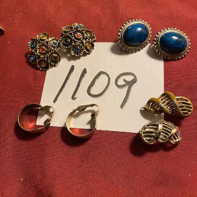 Vintage Clip on Earrings