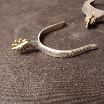 METAL AND RUBBER SPURS
