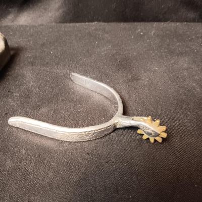 METAL AND RUBBER SPURS
