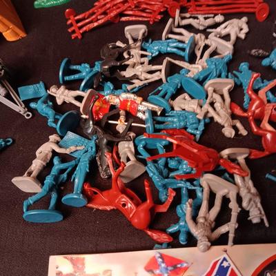 LARGE AMERICAN CIVIL WAR PLAY SET
