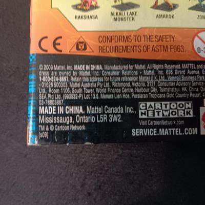 COLLECTIBLE TAPIRE IAUARA AND DUAL MASTERS TOYS