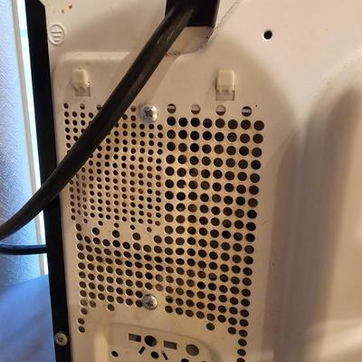 Hamilton Beach Microwave (K-JS)