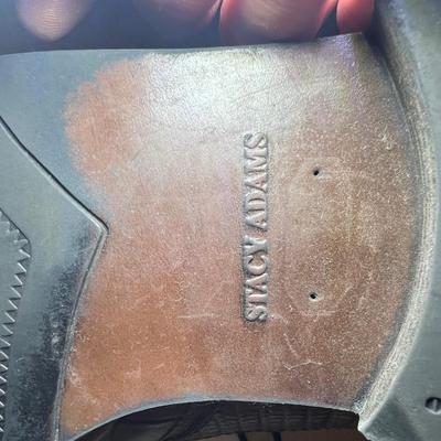 Men’s Leather Shoes Size 9-9.5, Belts, & Gloves (PC-RG)