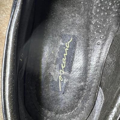 Men’s Leather Shoes Size 9-9.5, Belts, & Gloves (PC-RG)