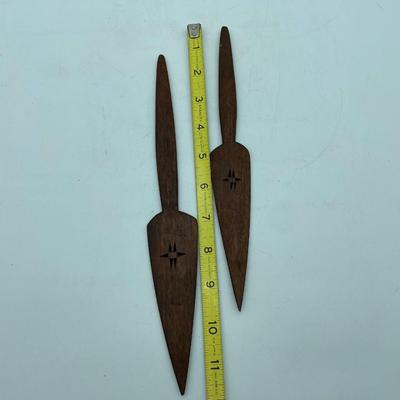 Decorative wooden arrows