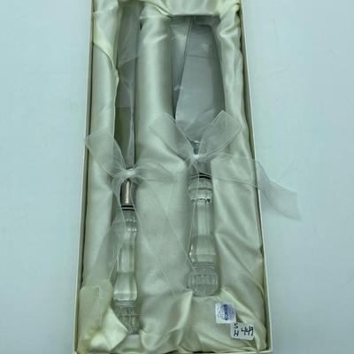 Wedding cake serving set