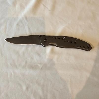 Knife Assortment Incl a Knife/Axe Combo (LR-JS)