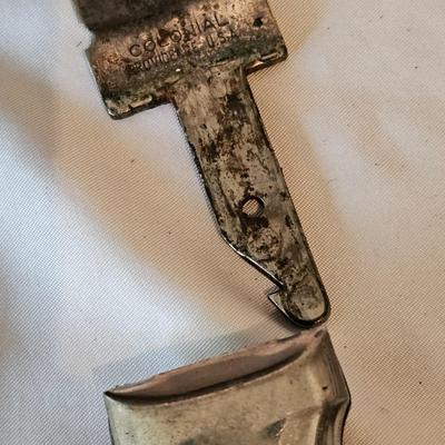 Knife Assortment Incl a Knife/Axe Combo (LR-JS)