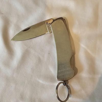 Knife Assortment Incl a Knife/Axe Combo (LR-JS)