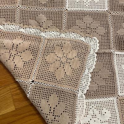 Crocheted Linens & Tablecloths (PB-MG)