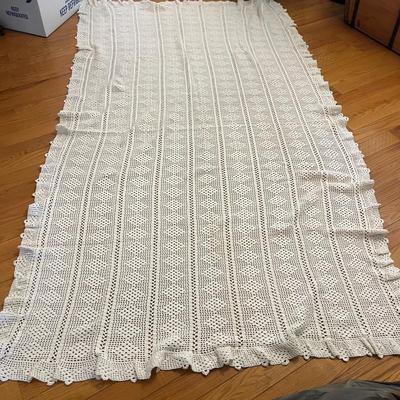 Crocheted Linens & Tablecloths (PB-MG)