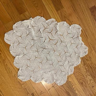Crocheted Linens & Tablecloths (PB-MG)