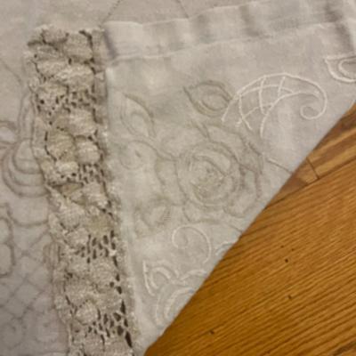 Crocheted Linens & Tablecloths (PB-MG)