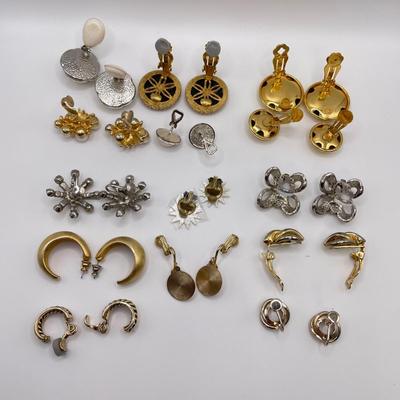 Elegant Evening Style Clip-On Earrings (K-DZ)