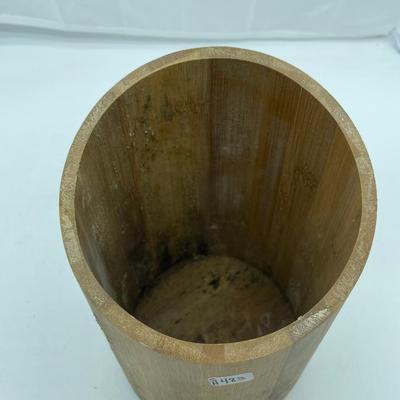 Utensil holder