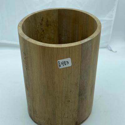 Utensil holder