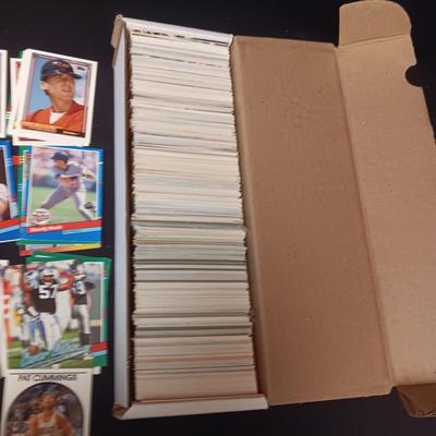 BOX OF FOOTBALL, BASEBALL AND BASKETBALL TRADING CARDS