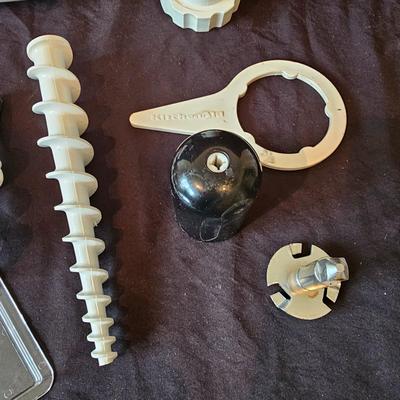 Kitchen Aid Heavy Duty Mixer & Accessories (K-JS)