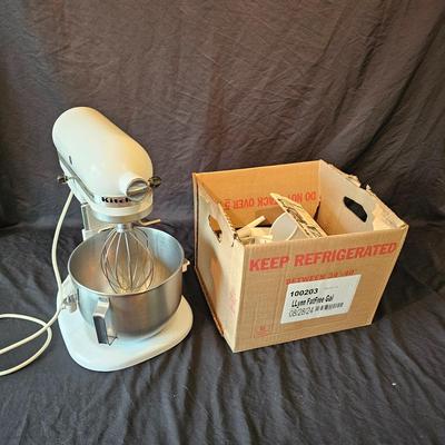 Kitchen Aid Heavy Duty Mixer & Accessories (K-JS)