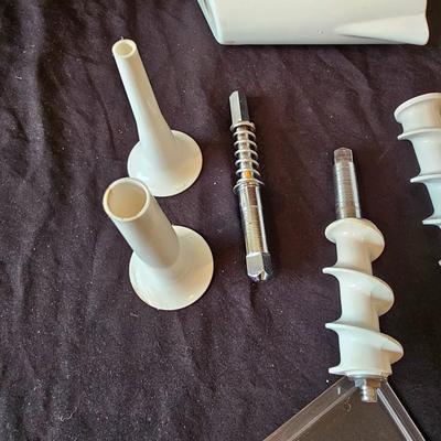 Kitchen Aid Heavy Duty Mixer & Accessories (K-JS)