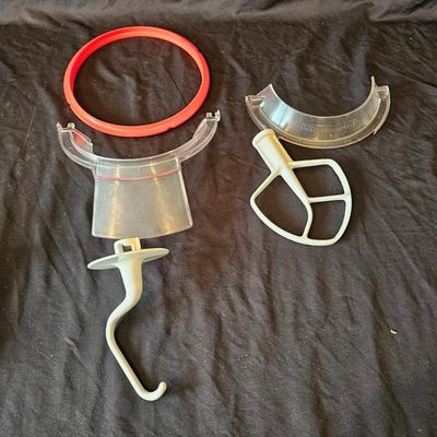 Kitchen Aid Heavy Duty Mixer & Accessories (K-JS)