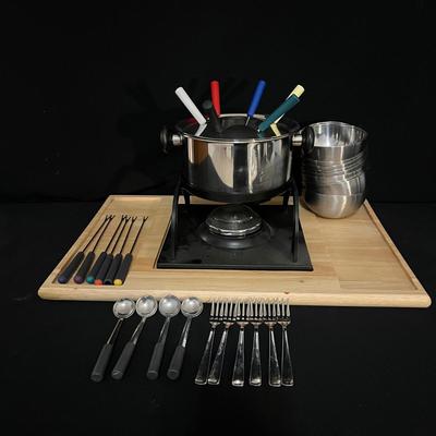 Fondue Set & IKEA Bowls (K-MG)