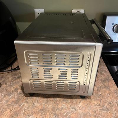Emeril Lagasse Toaster Oven, Hamilton Beach Slow Cooker & Power XL Air Fryer (K-MG)