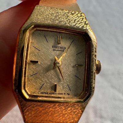 Genuine Leather and Stainless Steel Watches (ST-DZ)