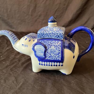 Delft & More Blue/White China (LR-RG)