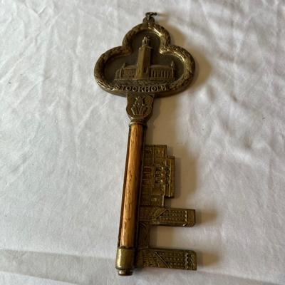 Cow Bell & Brass Key (LR-RG)