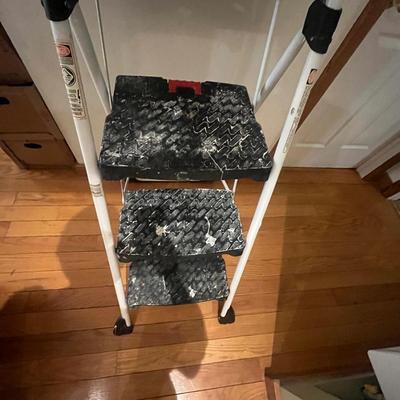 Two Step Stools (K-MG)