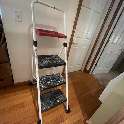 Two Step Stools (K-MG)