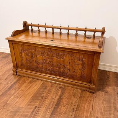 Solid Oak Keepsakes Chest