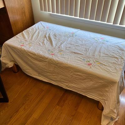 Vintage Cotton Table Linens & More (LR-RG)