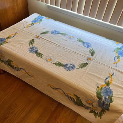 Vintage Cotton Table Linens & More (LR-RG)