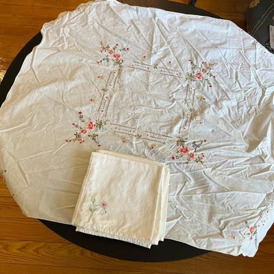 Vintage Cotton Table Linens & More (LR-RG)