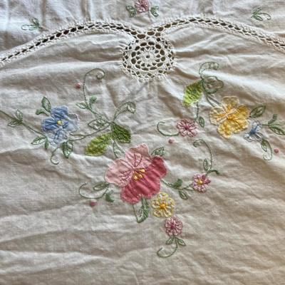 Vintage Cotton Table Linens & More (LR-RG)