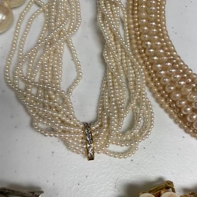 Collection of Evening Jewelry (K-DZ)