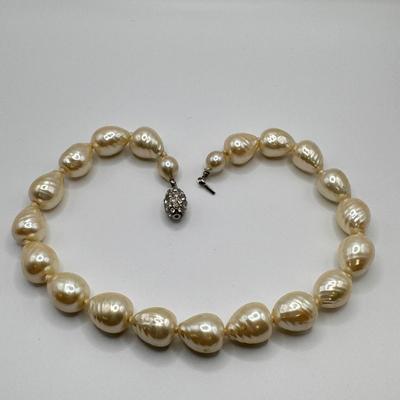 Collection of Evening Jewelry (K-DZ)